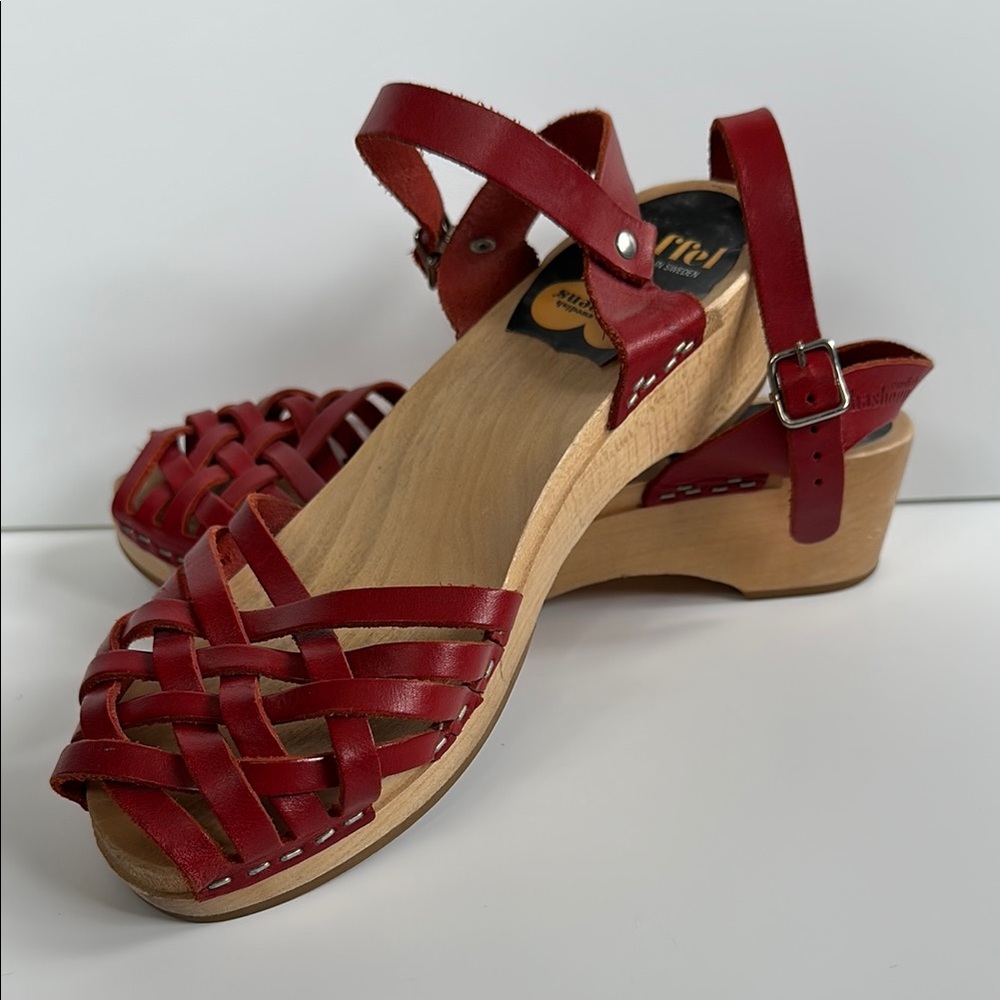 Swedish Hasbeens Red Braided Leather Sandals sz 38
